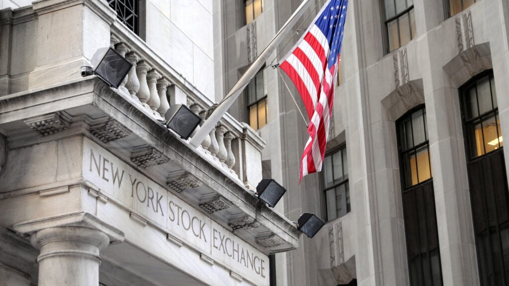Фьючерсы на S&P 500 и Dow падают на росте доходностей и словах Трампа о Ормузе