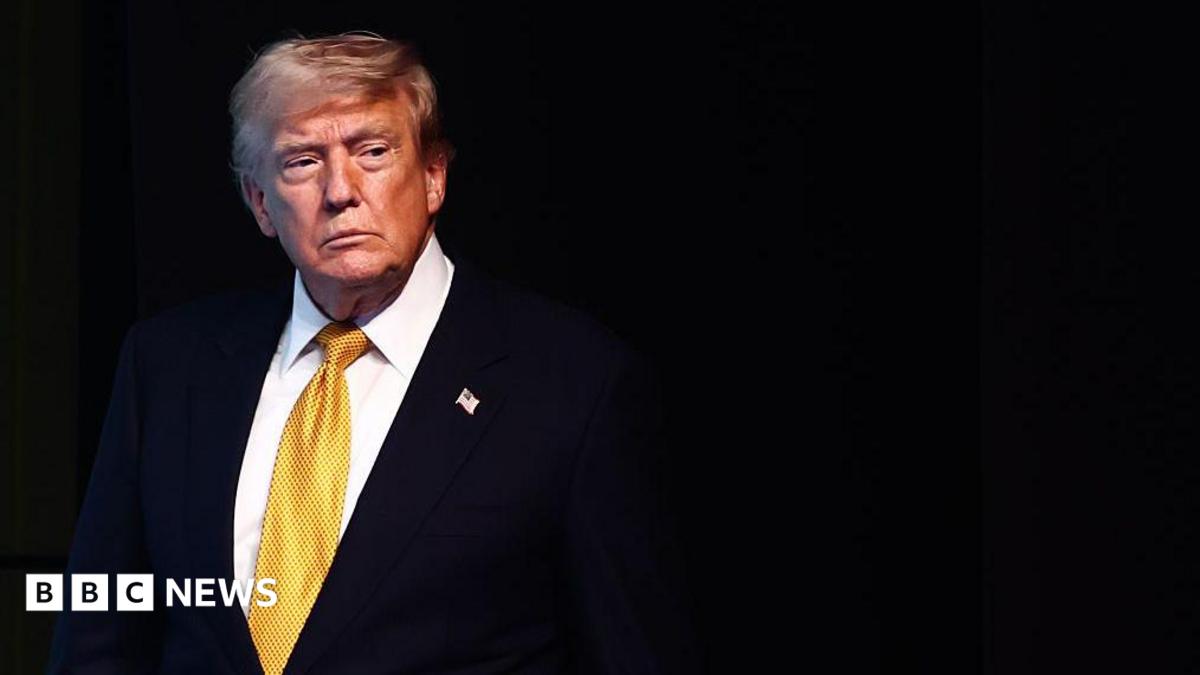 Трамп отступил по пошлинам за Ормузский пролив — иранский конфликт затягивается