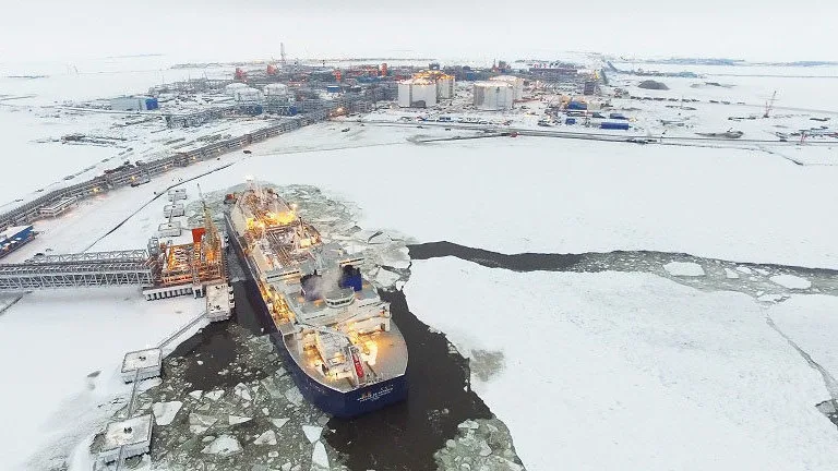 Скандал с российским финансированием: массовый уход топ-менеджеров из LNG-компании США