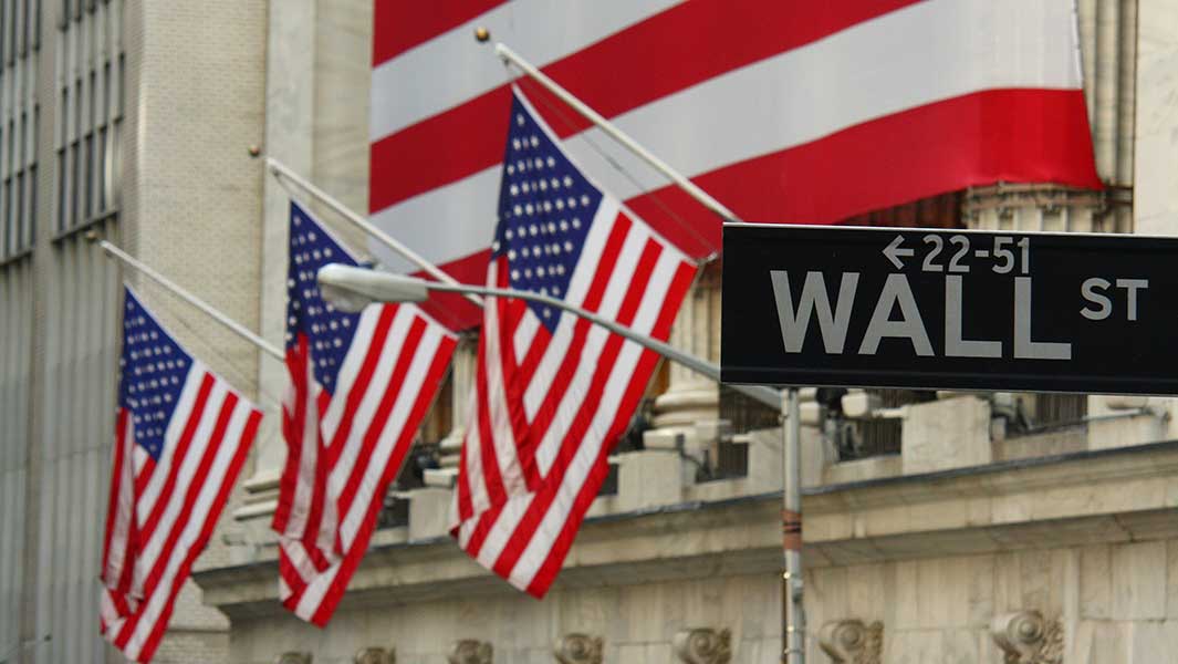 Nasdaq снижается на росте доходности казначейских облигаций США, лидеры падения — Micron и Sandisk