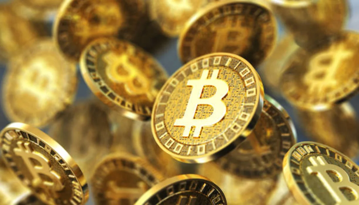 Биткоин и эфириум падают на фоне данных по инфляции в США