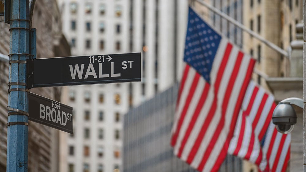 Dow и Nasdaq растут на фоне падения нефти после заявлений Трампа — CAVA и NVIDIA в фокусе