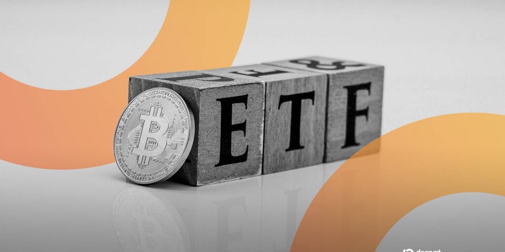 Отток $485 млн из биткоин-ETF: худший день с июня на фоне распродажи