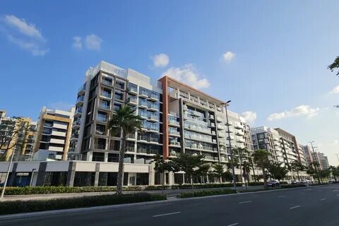 Azizi Riviera 66 2